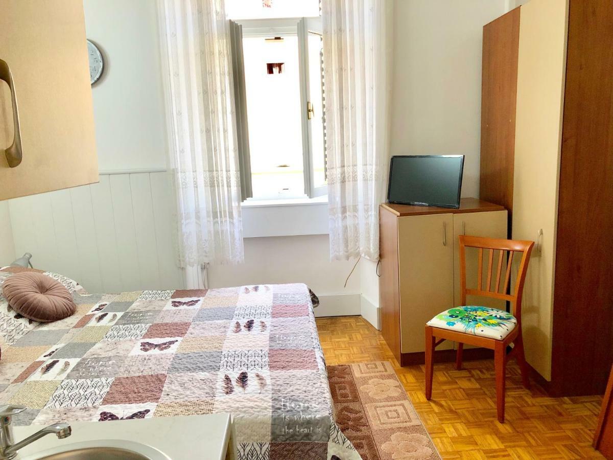 Studio & Free Parking, Aircool, Fresh Bedding Leilighet Lovran Eksteriør bilde